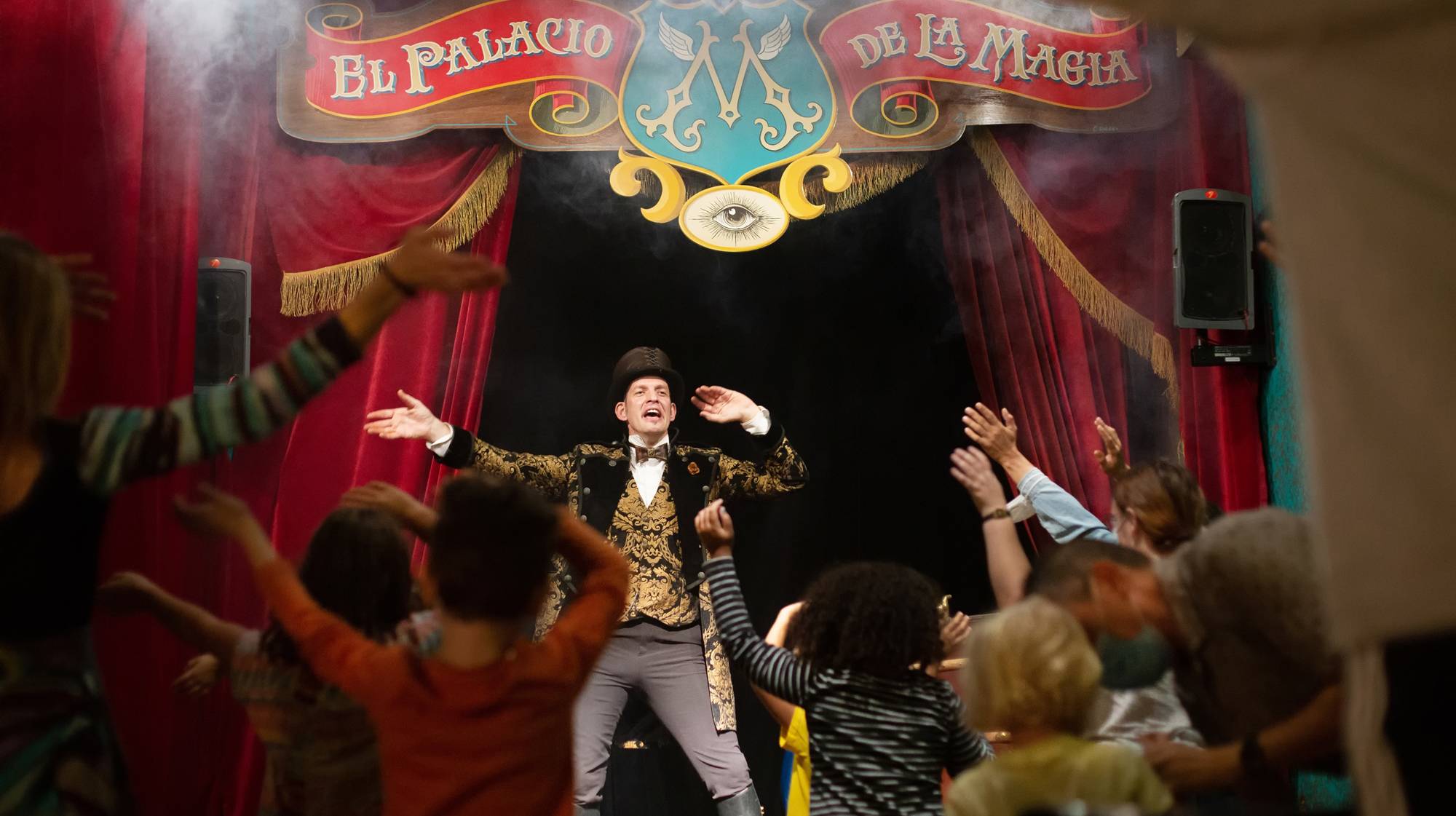 6 El Palacio De La Magia Humor Nino S Casal Barcelona Navidad Verano