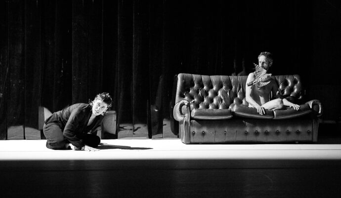 Mal Pelo We Nosaltres I Els Temps ©tristan Perez Martin
