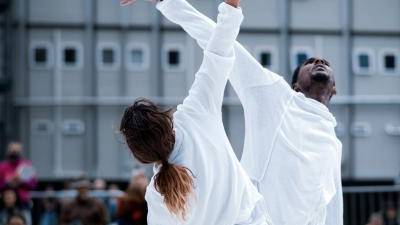 Julia Robert And Rudi Cole In Sphera Photo By Gdif Greenwell 0