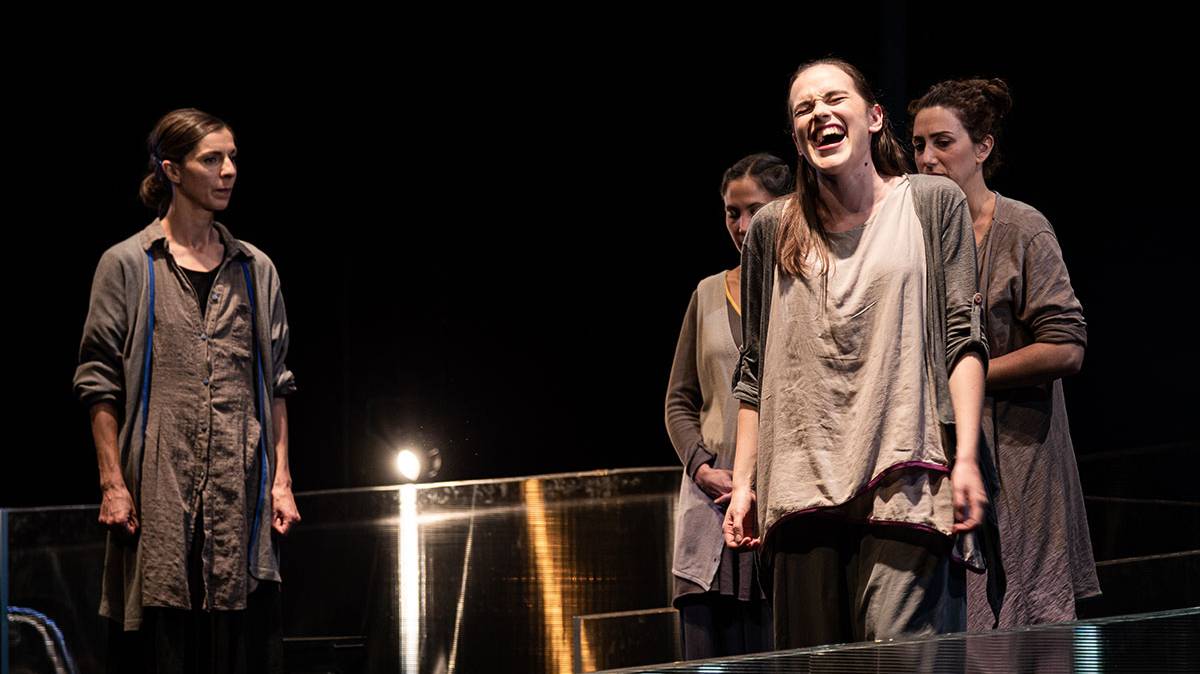 Quatre Dones Teatre Akademia 02